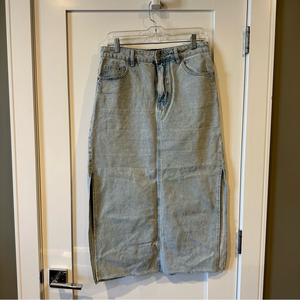 Icone Denim Skirt with raw edge
